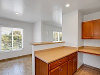 Breakfast bar and dining area