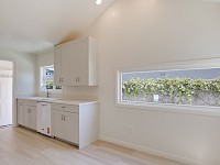 Breakfast / Dining Area