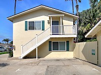 6610 B Trigo stairs to front door