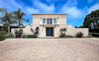 6850 Del Playa Drive, Isla Vista, CA