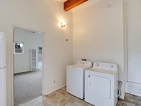 Laundry room/ hookups