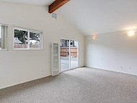 Bedroom 4(with sliding doors to side patio)