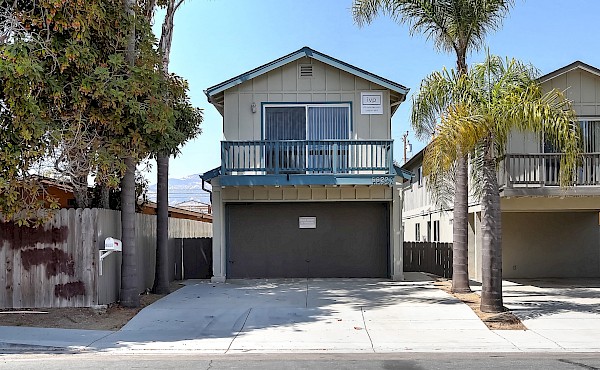 6622 Trigo Road, Isla Vista, CA