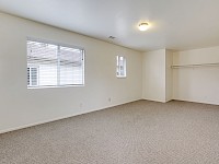 Upstairs south middle bedroom